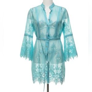 Vintage Pretty Teal Topper